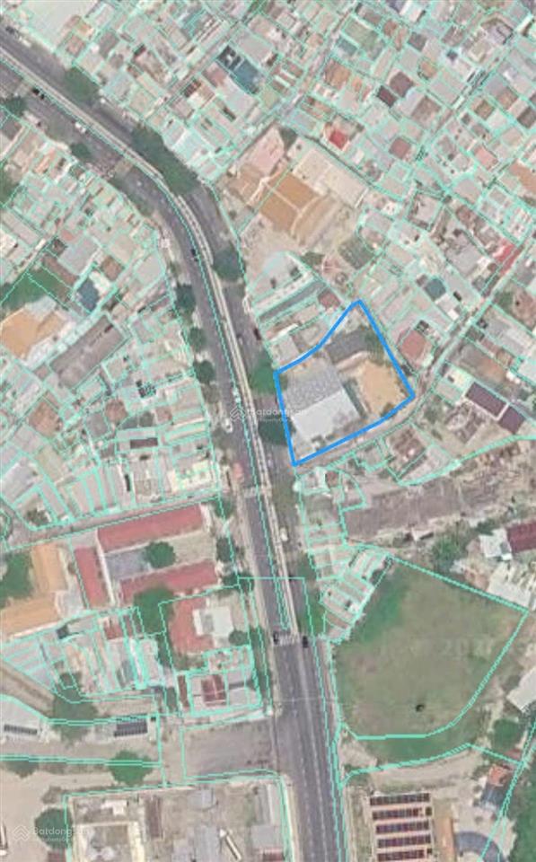 [ 3 mặt tiền đường trần phú  đối diện trường tiểu học vĩnh nguyên ] * ra biển 150m * giá  170 tỷ