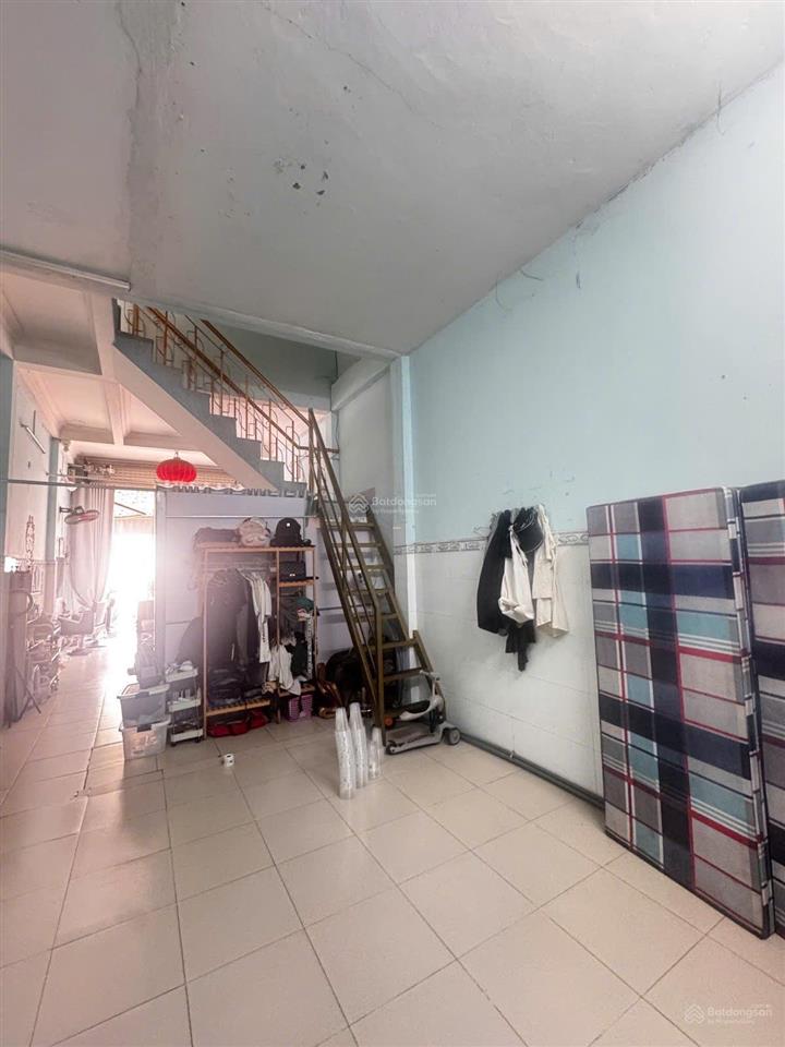 Nhà 2 tầng mặt tiền mai xuân thưởng  cách biển hòn chồng 500m. giá 7,750 tỷ