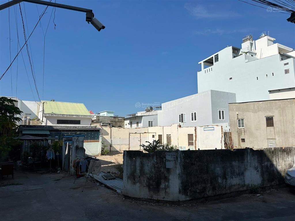 Hẻm ô tô tôn thất tùng  đất góc 2 mặt tiền. ra biển hòn chồng 300m. giá 60tr/m2