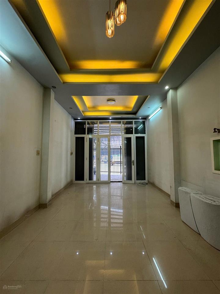 Nhà 4 tầng đường tôn thất tùng cách biển hòn chồng 500m. giá 22 tỷ
