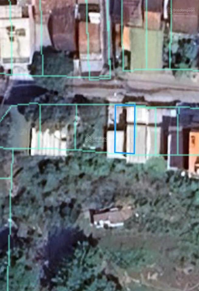 Mặt tiền đường nguyễn chích ngang dài 9m  cách biển hòn chồng 1,5km. giá 5,250 tỷ