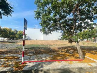 Đất tái định cư hà quang 2 , mặt đường số 6  sát vòng xoay ngọc hội. giá 5,8 tỷ.