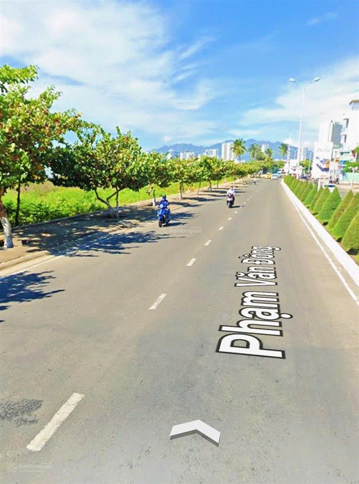 Góc 2 mặt tiền gần biển hòn chồng, ôm góc dài 23m, sát đường phạm văn đồng. giá 24 tỷ