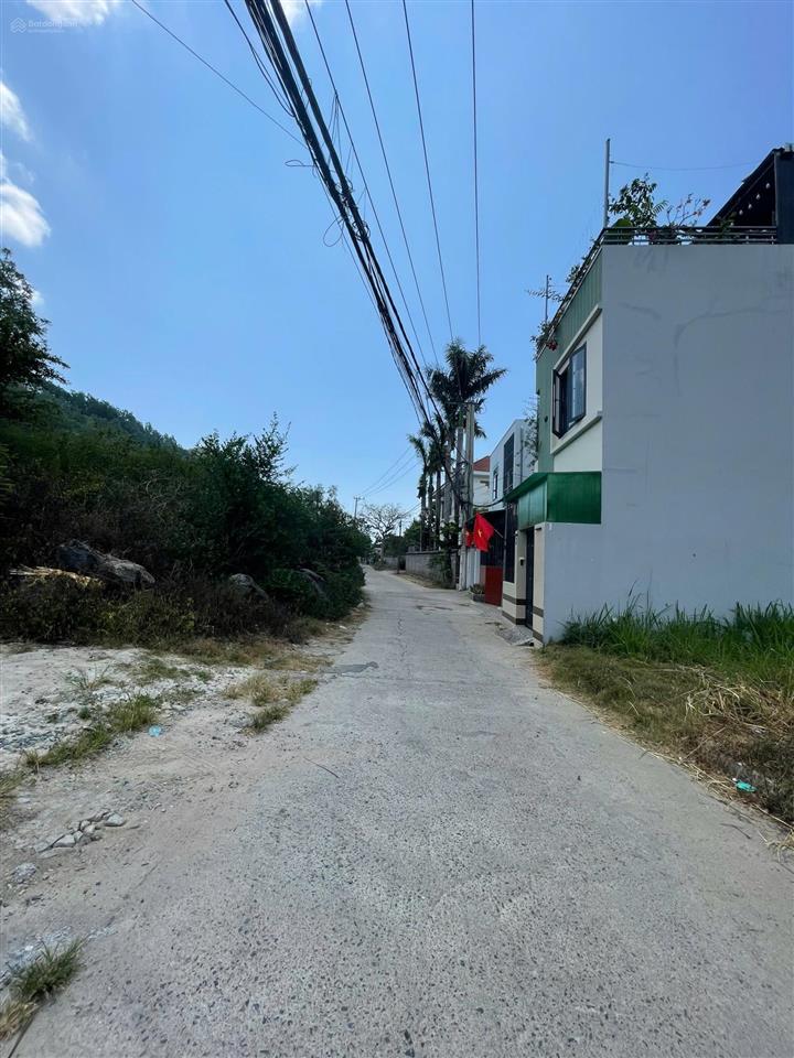 Đất mặt tiền nguyễn đức thuận * cách biển hòn chồng 2,5km. giá 3,050 tỷ