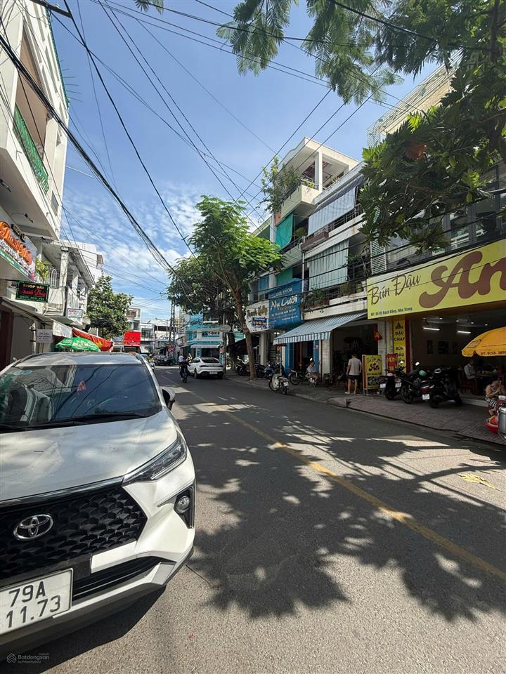 Nhà 3 tầng mặt tiền bạch đằng  ngang 6m, khu phố hàn khá sầm uất. giá 16 tỷ