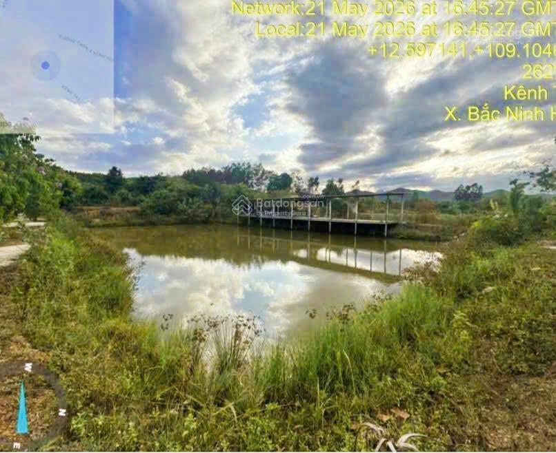 Nhà vườn hồ, giáp suối ninh an, ninh hoà * bám đường ô tô dài gần 200m * giá 1,760 tỷ