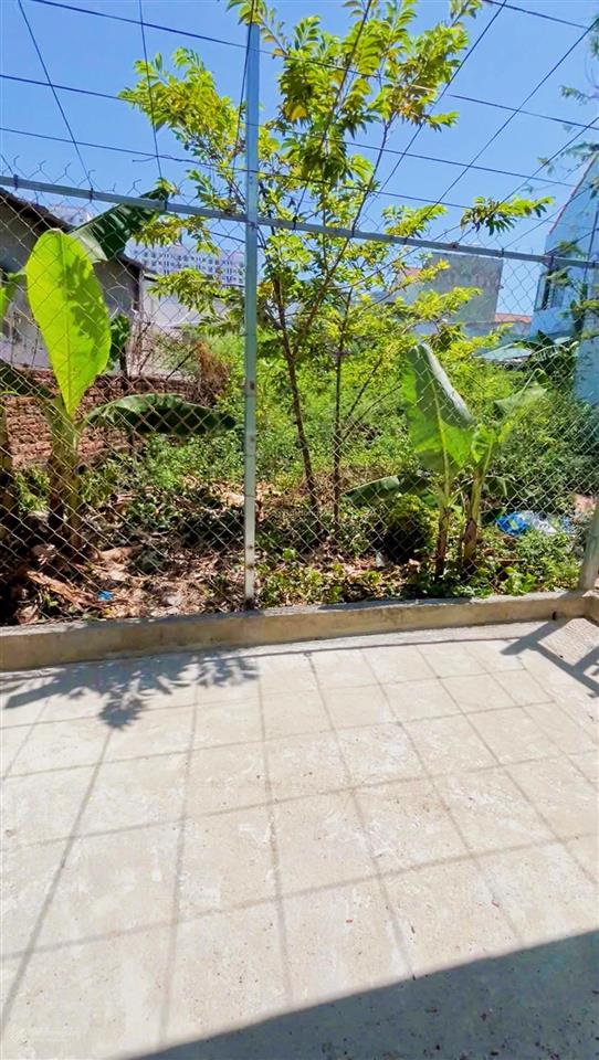 Nhà cấp 4 còn new, hẻm xe tải nhỏ phú đức, p vĩnh hoà. cách biển hòn chồng 700m, 1,6 tỷ