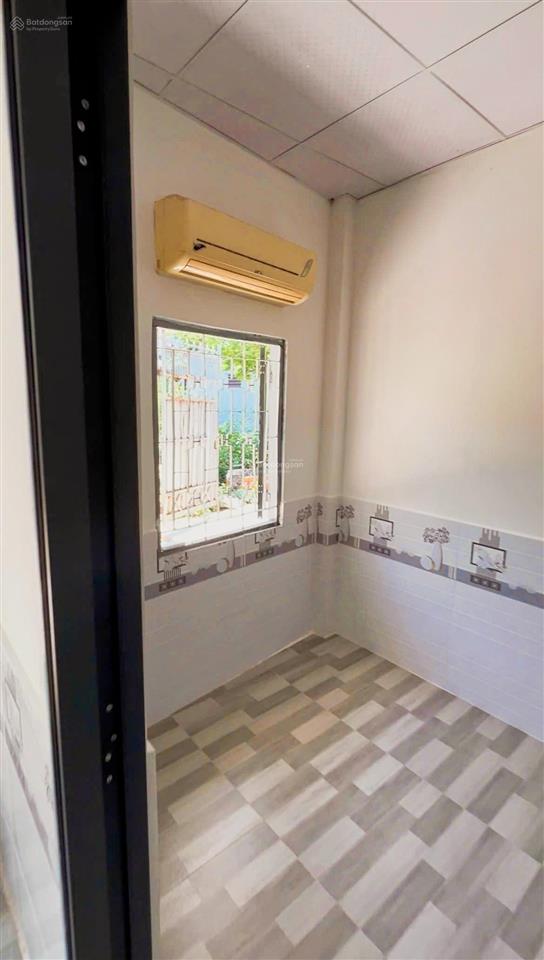 Nhà cấp 4 còn new, hẻm xe tải nhỏ phú đức, p vĩnh hoà. cách biển hòn chồng 700m, 1,6 tỷ