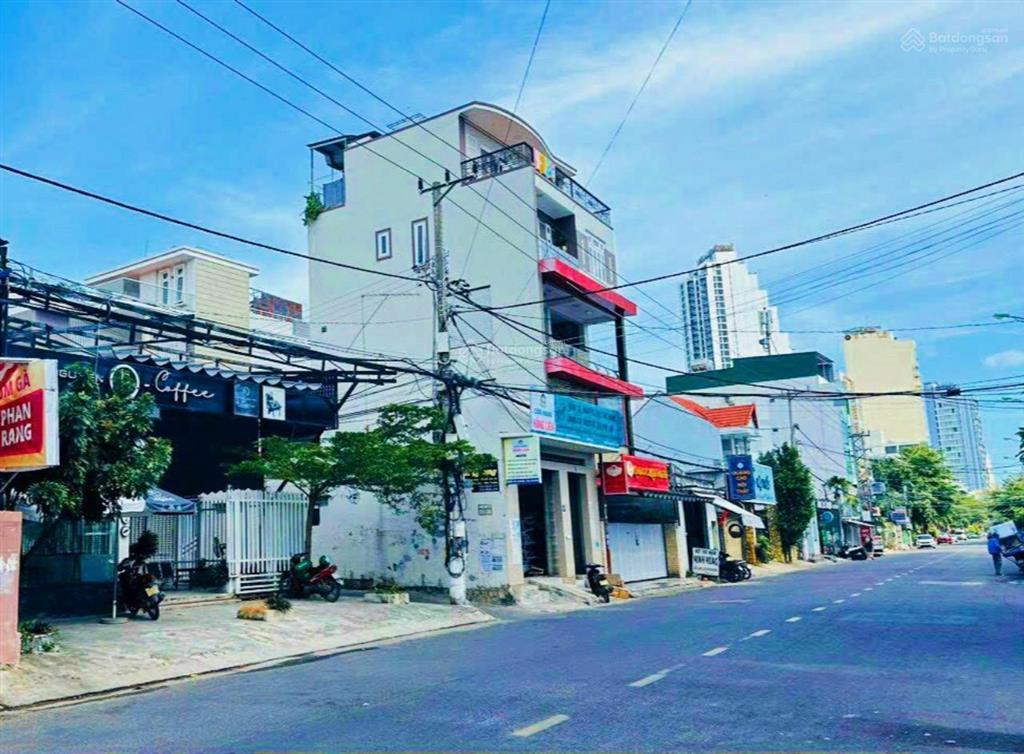 Đất mặt tiền đường củ chi  17 tỷ (cách biển hòn chồng 700m)