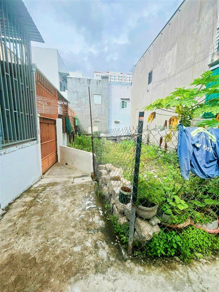 Đất dân gần chung cư hoàng quân, hiếm. cách biển 900m. giá 2,8 tỷ