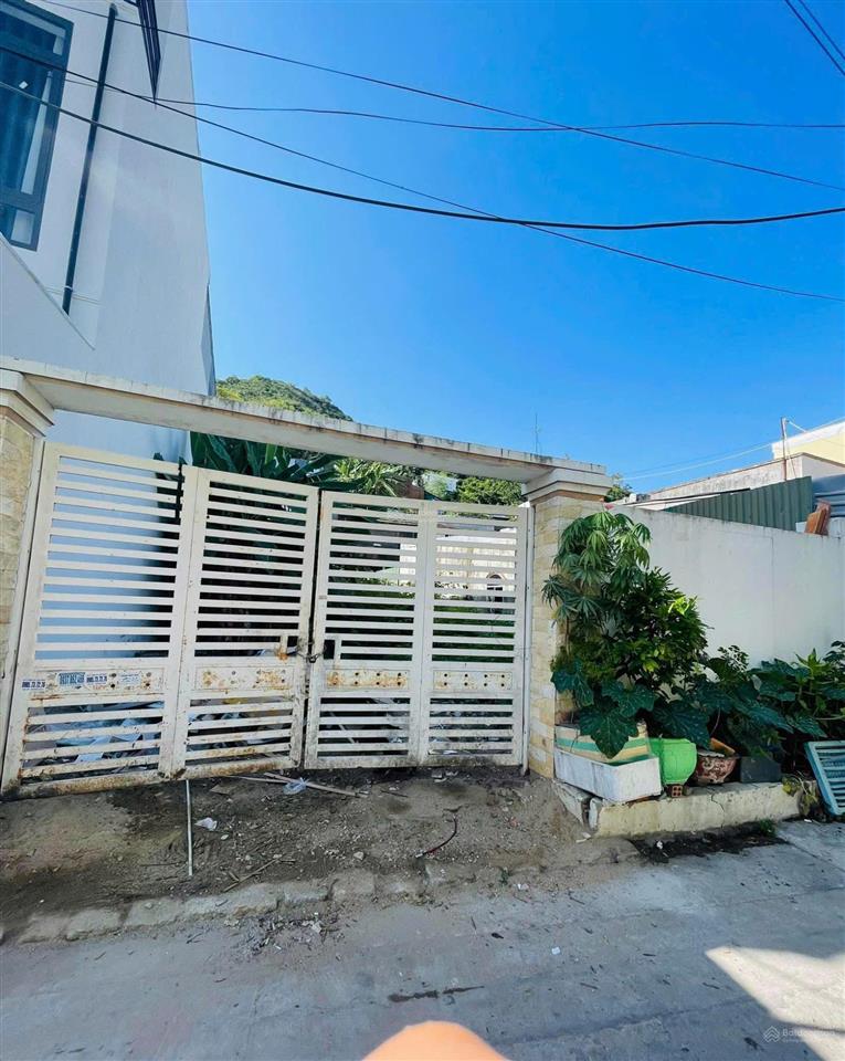 Đất hẻm ô tô trường sơn  ngang đất dài 8m. giá 7,2 tỷ