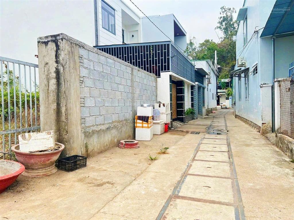 Đất thôn thái thông  cạnh khu dân cư (cách đường núi cấm đi vào 500m) giá 5 tỷ