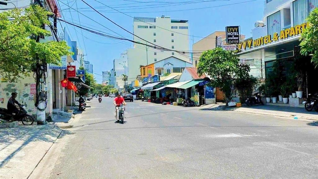 Mặt tiền đường củ chi  151m cách biển hòn chồng 700m (giá 16,9 tỷ)