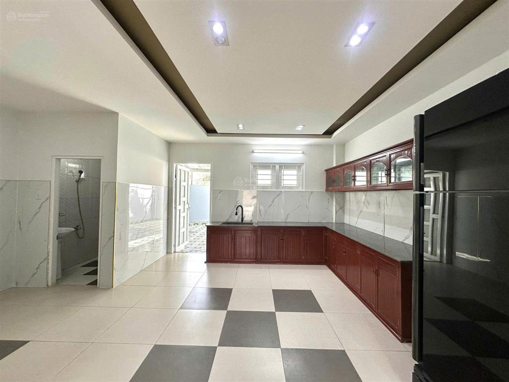 Nhà 2 tầng b6 khu đô thị vĩnh điềm trung  giáp đường cầu dứa  phú nông. giá 10 tỷ