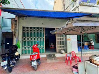 Nhà cấp 4 tiện kinh doanh buôn bán  ngay thị trấn diên khánh ( sát cửa đông ) giá 6 tỷ