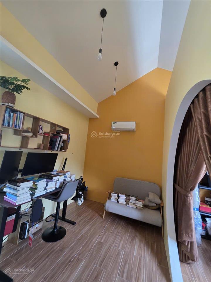 Nhà vườn hẻm trạm điện, gần mai thị dõng nối dài, nhà khá mới cực chill. giá 4 tỷ
