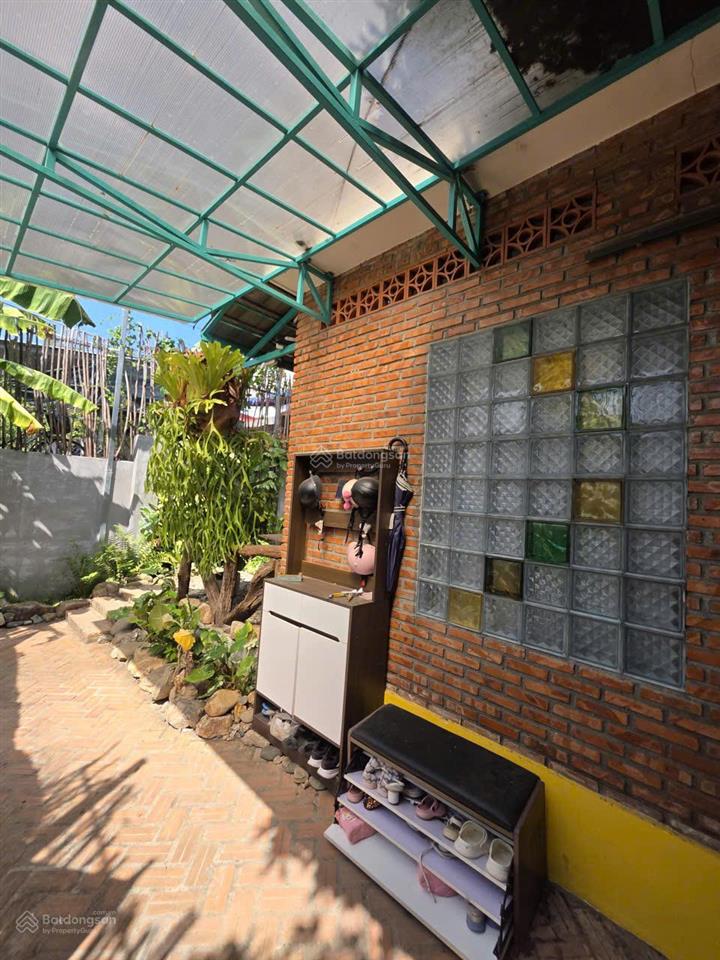 Nhà vườn hẻm trạm điện, gần mai thị dõng nối dài, nhà khá mới cực chill. giá 4 tỷ