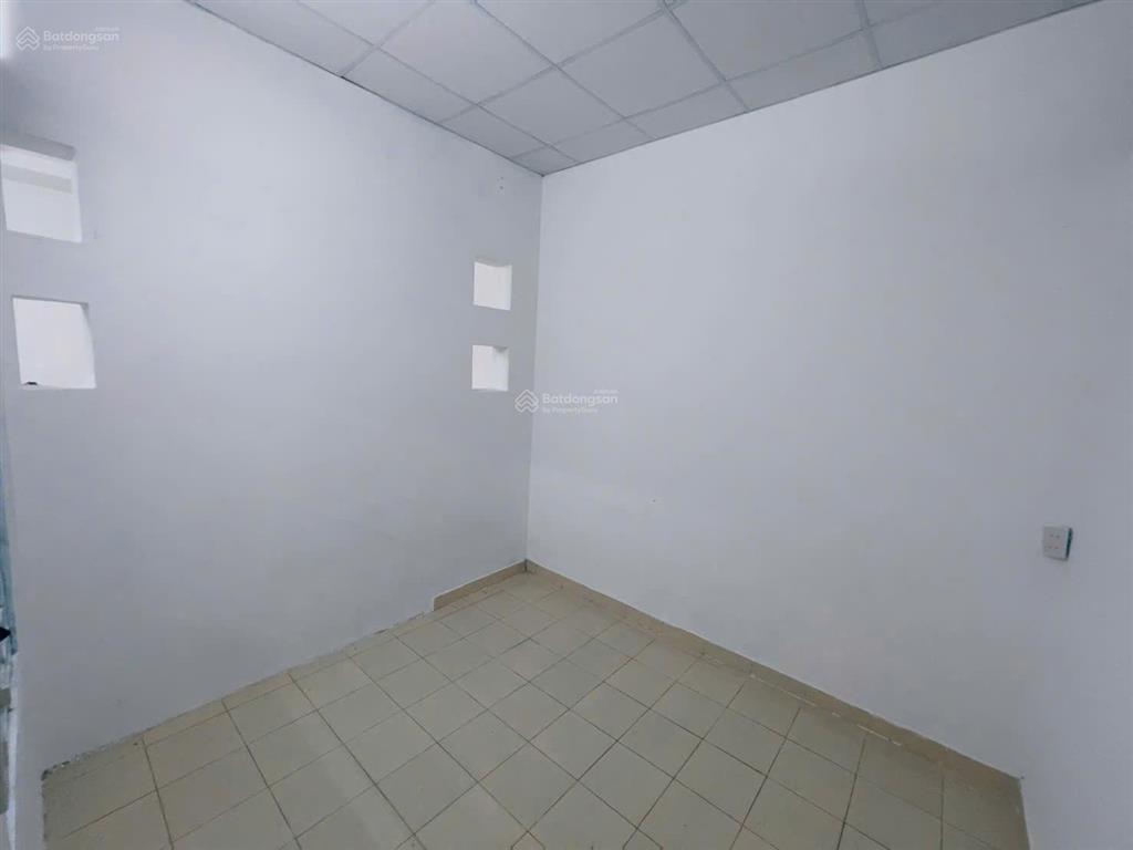 Nhà mới hoà trung, ngang 6,2m * cách biển hòn chồng 1,4 km *. giá 2,860 tỷ