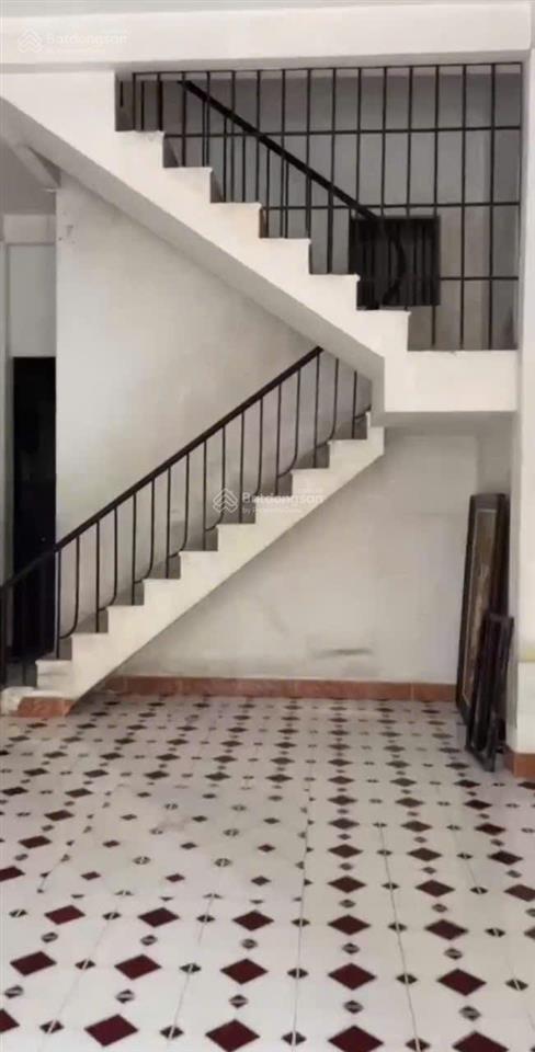 Nhà 3 tầng  đường nguyễn thị minh khai cách biển trần phú 1,2km. giá 10,5 tỷ