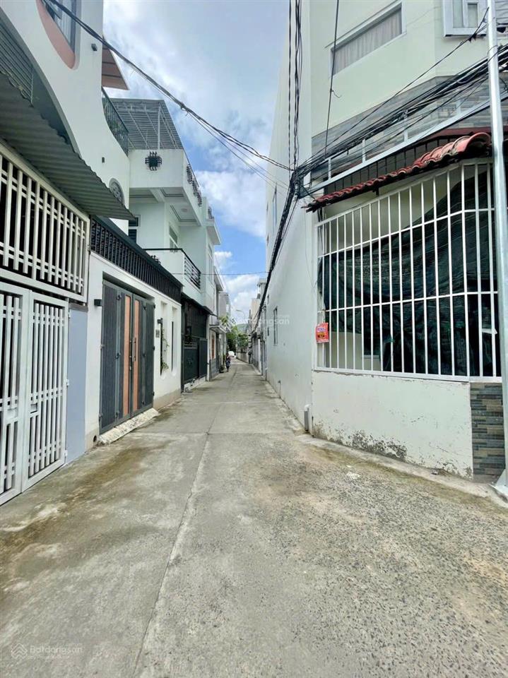 Đất hẻm ô tô phú xương  ô tô vào ok * cách biển hòn chồng 1,5km. giá 3,1 tỷ