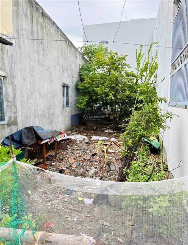 Đất nguyễn khuyến, hẻm 2 xe máy * gần đèn xanh đèn đỏ chợ vĩnh hải. giá 2,450 tỷ