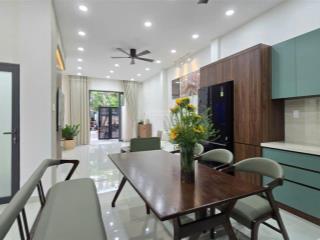 Nhà 3 tầng mặt tiền đường đồng nai  mới xây full nội thất * gần tố hữu * giá 11,9 tỷ