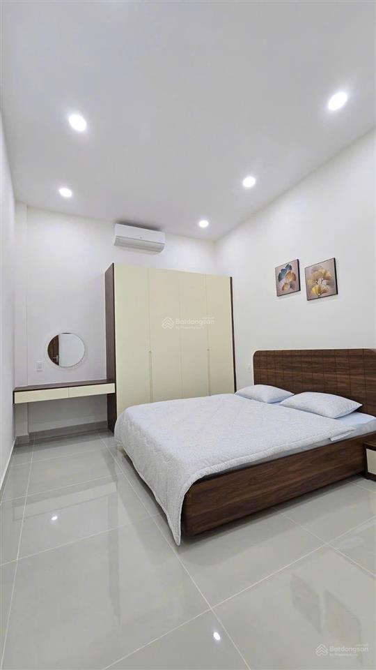 Nhà 3 tầng mặt tiền đường đồng nai  mới xây full nội thất * gần tố hữu * giá 11,9 tỷ