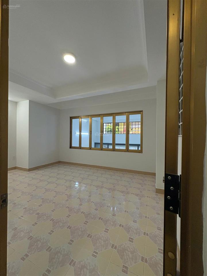 Nhà 3 tầng, mặt tiền đường bến cá sát đường phương sài, ô tô thông. vị trí kinh doanh. giá 8,5 tỷ