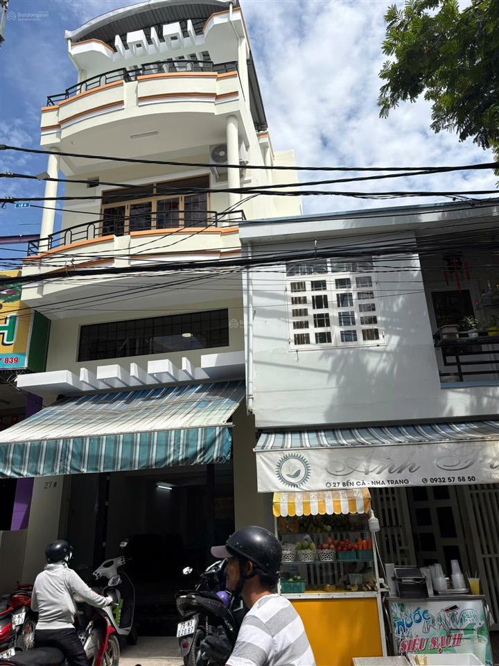 Nhà 3 tầng, mặt tiền đường bến cá sát đường phương sài, ô tô thông. vị trí kinh doanh. giá 8,5 tỷ