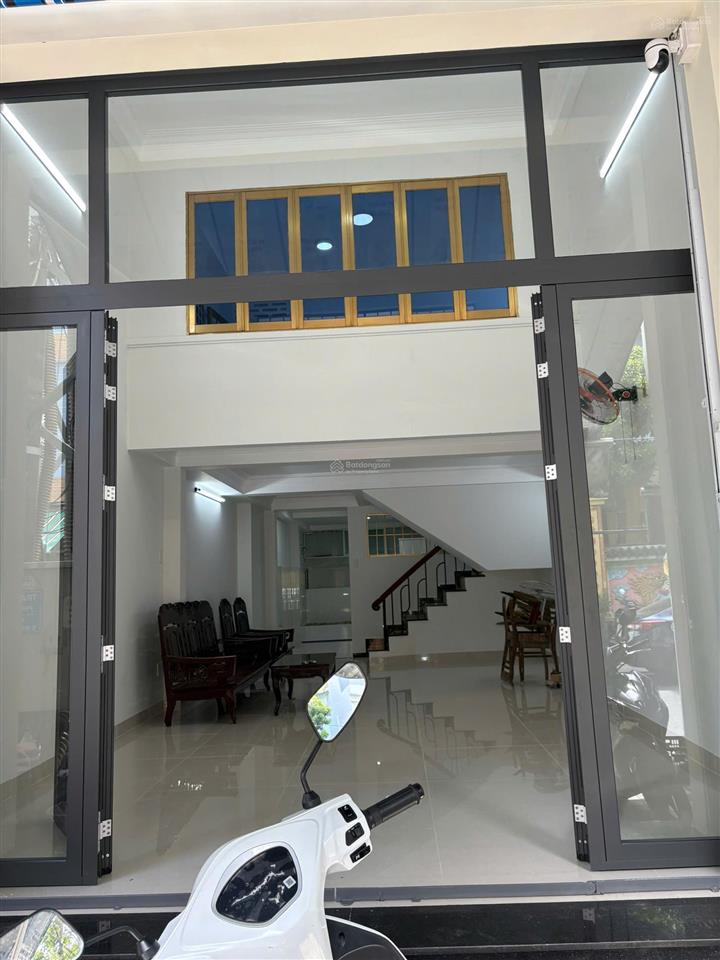 Nhà 3 tầng, mặt tiền đường bến cá sát đường phương sài, ô tô thông. vị trí kinh doanh. giá 8,5 tỷ