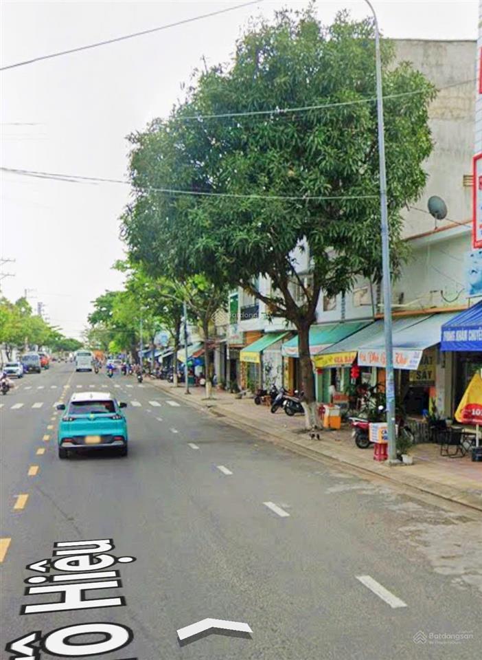 Nhà mặt tiền đường tô hiệu  cách biển trần phú 250m giá 10 tỷ.