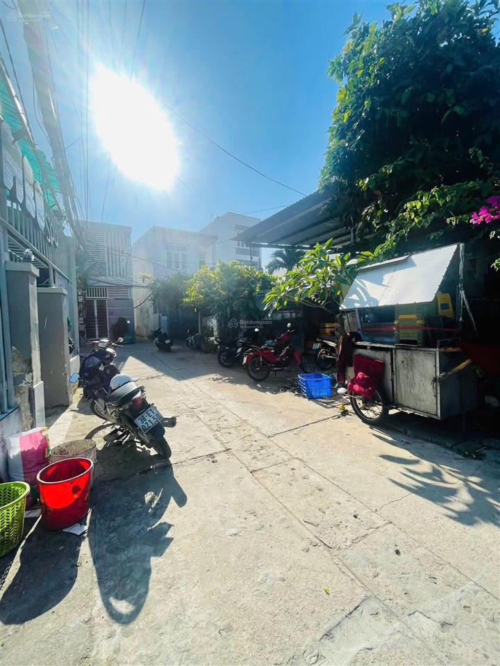 Nhà 2 tầng, sát đường số 22, gần khu đô thị vcn phước long đi ra sông quán trường 70m. giá 4,2 tỷ