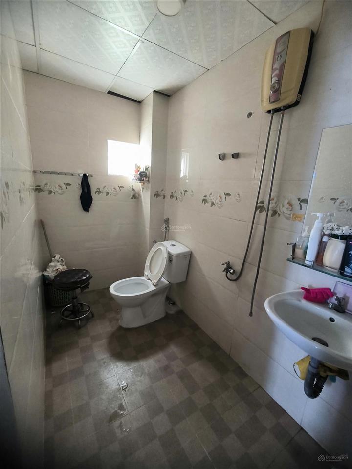 Nhà 2 tầng, sát đường số 22, gần khu đô thị vcn phước long đi ra sông quán trường 70m. giá 4,2 tỷ