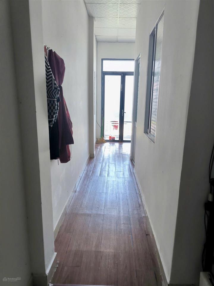 Nhà 2 tầng, sát đường số 22, gần khu đô thị vcn phước long đi ra sông quán trường 70m. giá 4,2 tỷ
