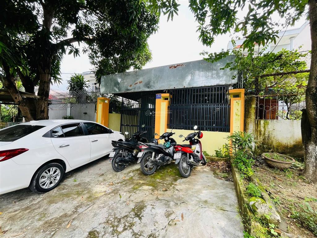 Nhà nguyễn xiển  gần trung cấp kỹ thuật miền trung ,cách biển hòn chồng 3,5km.gia 6,980 tỷ.