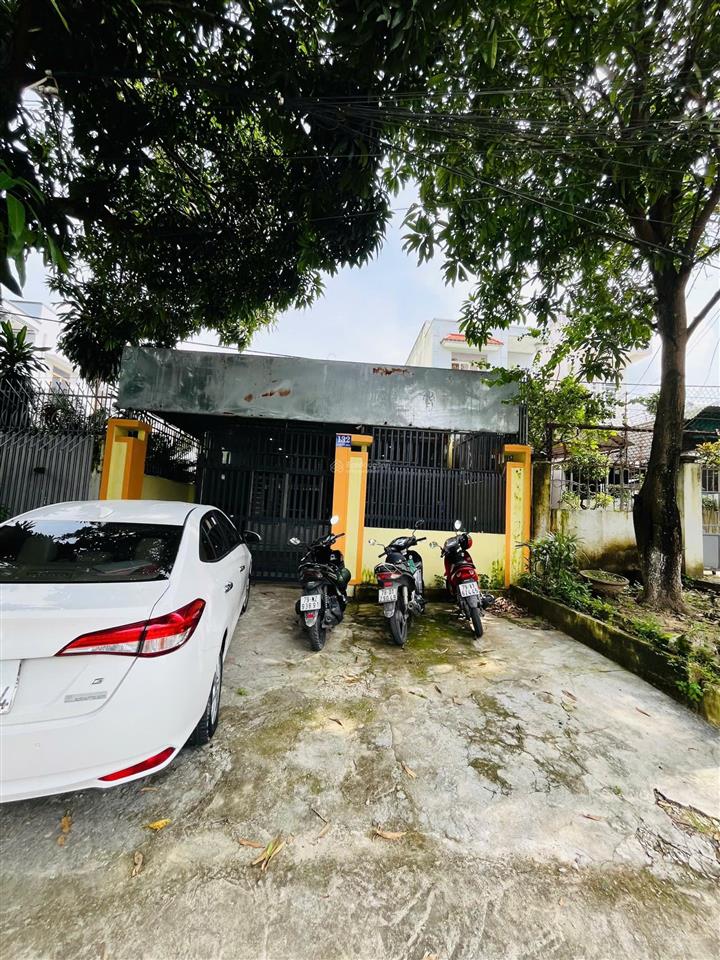 Nhà nguyễn xiển  gần trung cấp kỹ thuật miền trung ,cách biển hòn chồng 3,5km.gia 6,980 tỷ.
