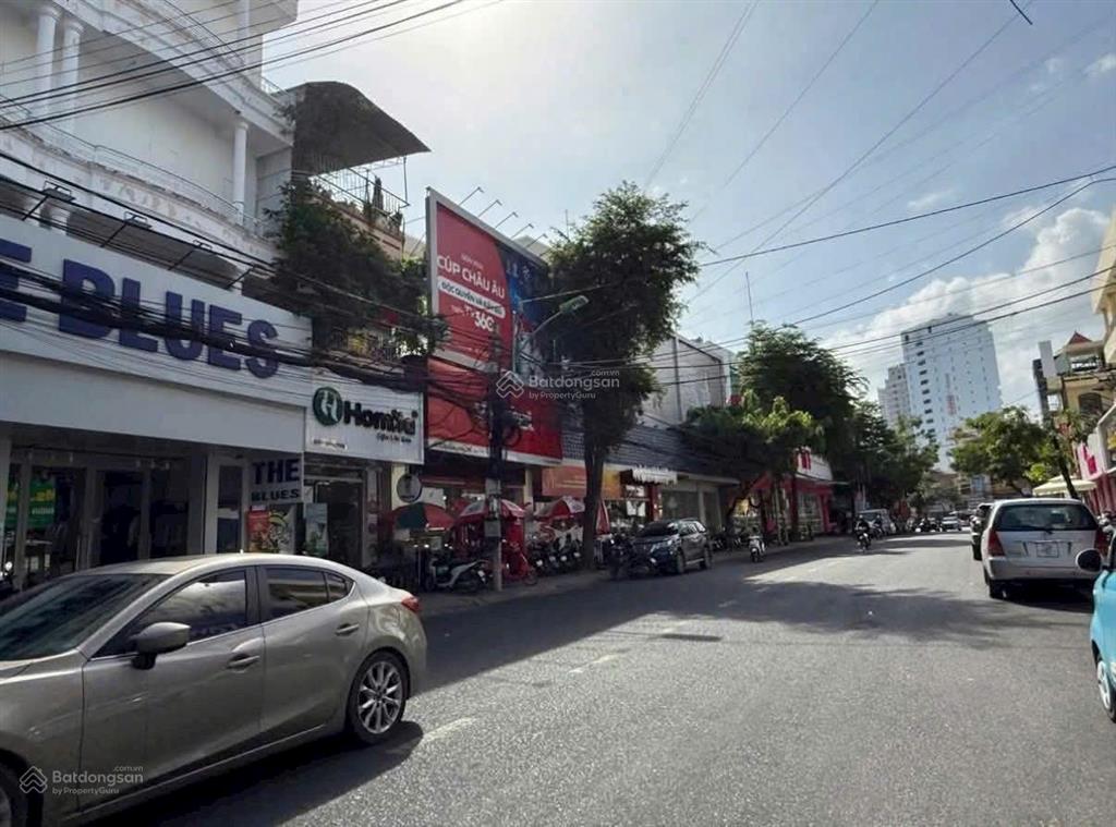 Nhà 3 tầng đường ô tô quang trung, hẻm 4m. cách biển trần phú 450m. giá 7,5 tỷ