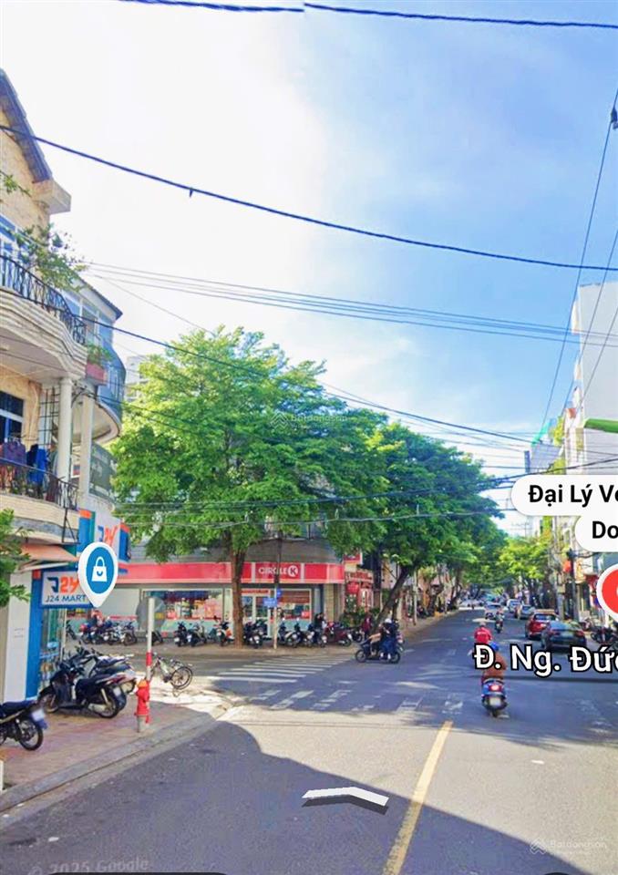 Nhà 2,5 tầng  mặt tiền đường hồng bàng, vị trí kinh doanh ok. giá 10,350 tỷ
