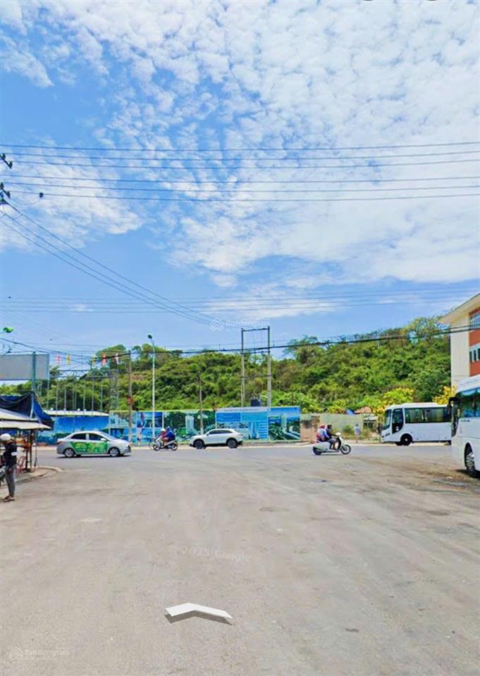 Đất sát đường trần phú  đường trước đất rộng thênh thang 23m. giá 7,3 tỷ