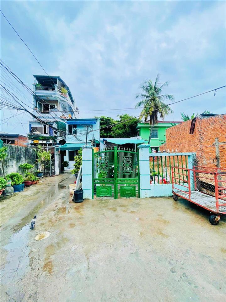 Đất sát đường trần phú  đường trước đất rộng thênh thang 23m. giá 7,3 tỷ