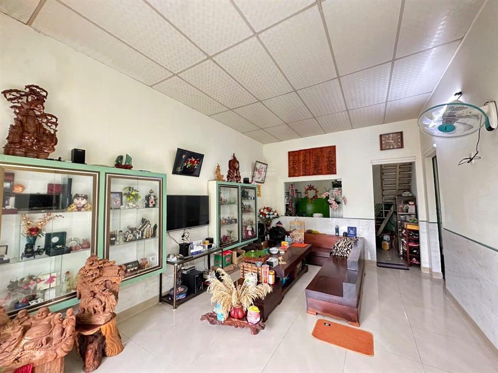 Nhà vườn đường ô tô gần trạm đăng kiểm, thông qua đường hoà trung ngang lô đất dài 11m, 6,5 tỷ