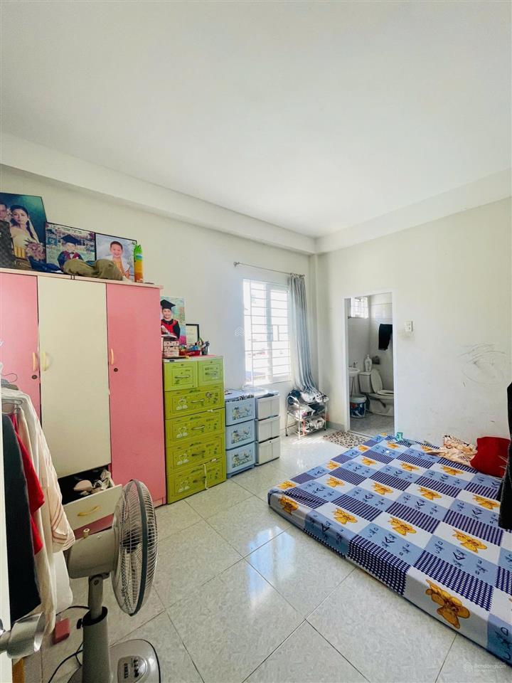 Nhà 3 tầng đường phùng hưng  ngang rộng, dài hơn 8m (vị trí ổn áp). giá 16,8 tỷ