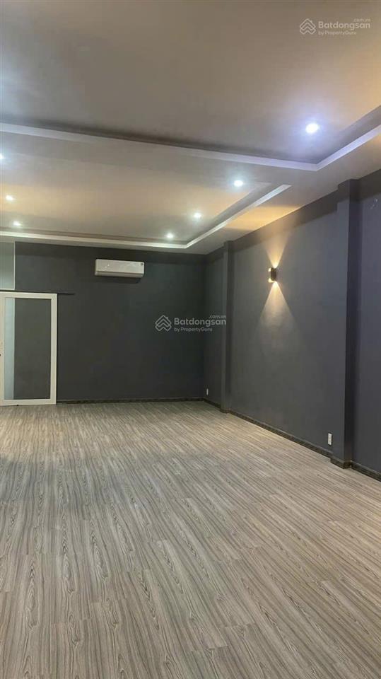 Nhà 3 tầng mặt tiền nguyễn thị minh khai cách biển trần phú 1km. giá 36,5 tỷ.