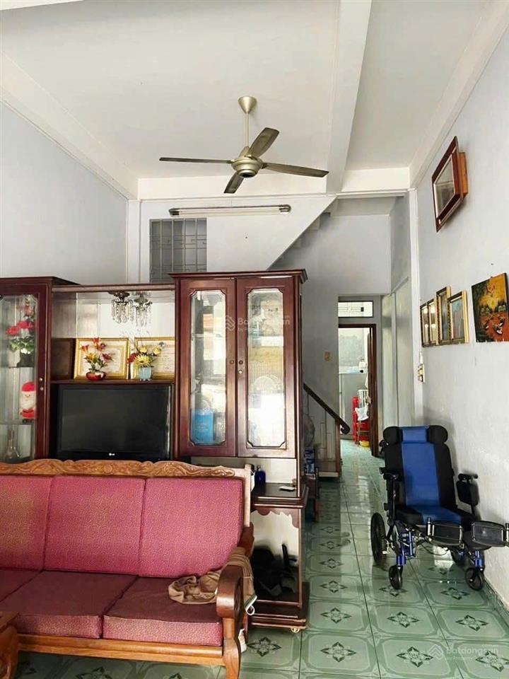 Nhà 3 tầng mặt tiền lạc long quân  vị trí kd ổn áp. giá 7,850 tỷ