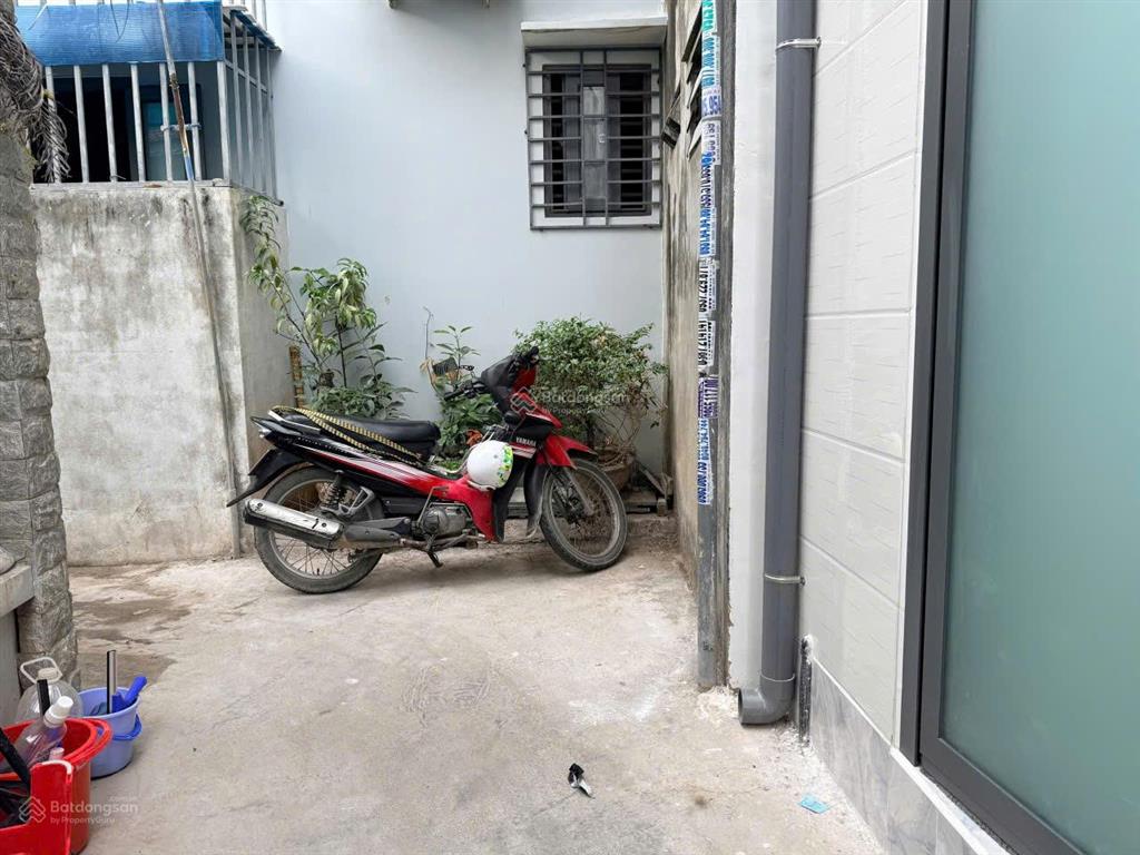Nhà 1,5 tầng mới toanh, hẻm ba gác nguyễn biểu  ngang cách biển hòn chồng 500m. giá 1,450 tỷ