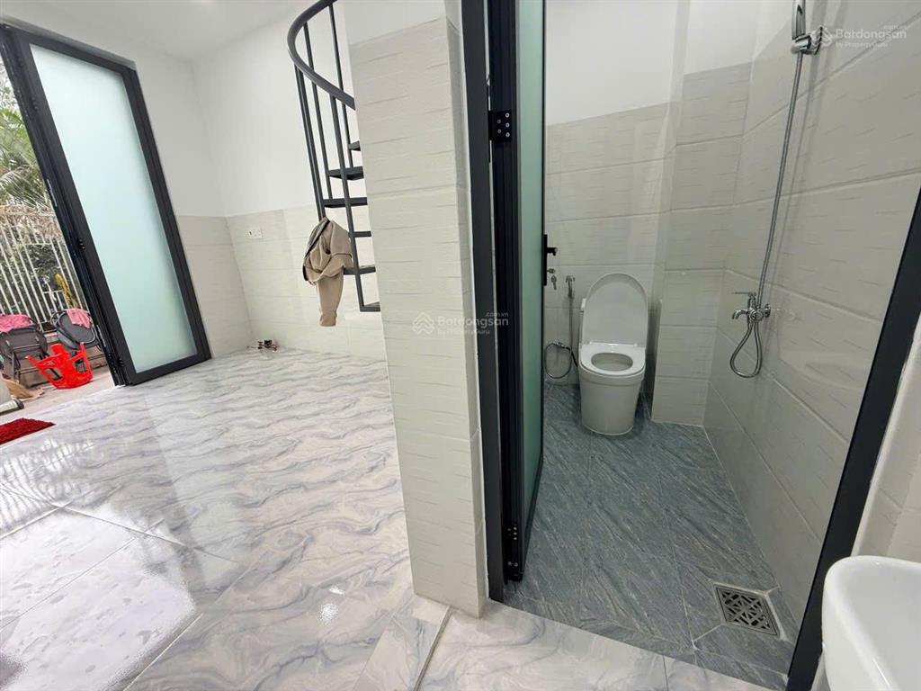 Nhà 1,5 tầng mới toanh, hẻm ba gác nguyễn biểu  ngang cách biển hòn chồng 500m. giá 1,450 tỷ