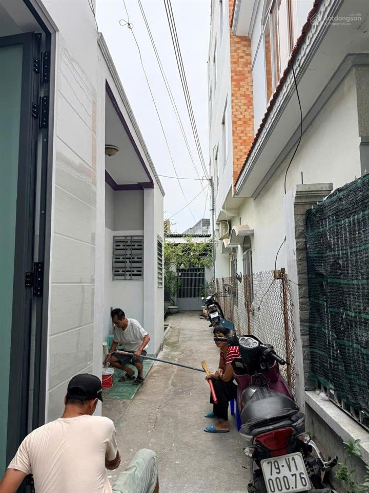 Nhà 1,5 tầng mới toanh, hẻm ba gác nguyễn biểu  ngang cách biển hòn chồng 500m. giá 1,450 tỷ