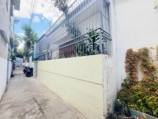 Nhà bắc sơn  ngang dài 9m, cách biển hòn chồng 450m. cách đường ô tô 40m giá 6,3 tỷ