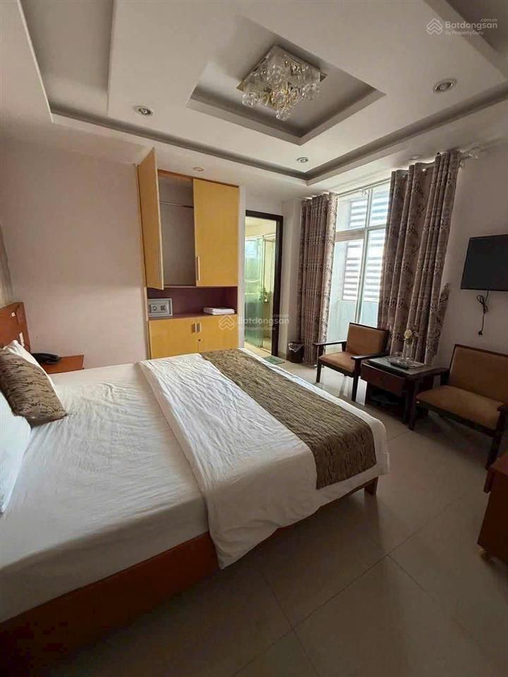 2 mặt tiền trước sau nguyễn thị minh khai (sẵn khách sạn)  ra biển trần phú 900m. giá 65 tỷ