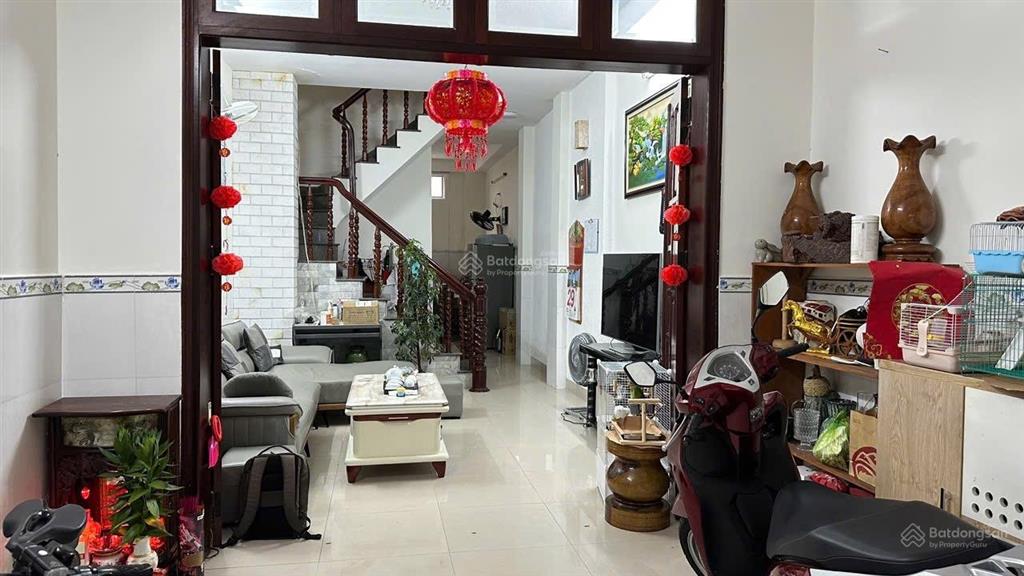 Nhà 5 tầng hẻm pasteur, giáp ngã tư đường yersin  trần hưng đạo. giá 10,7 tỷ